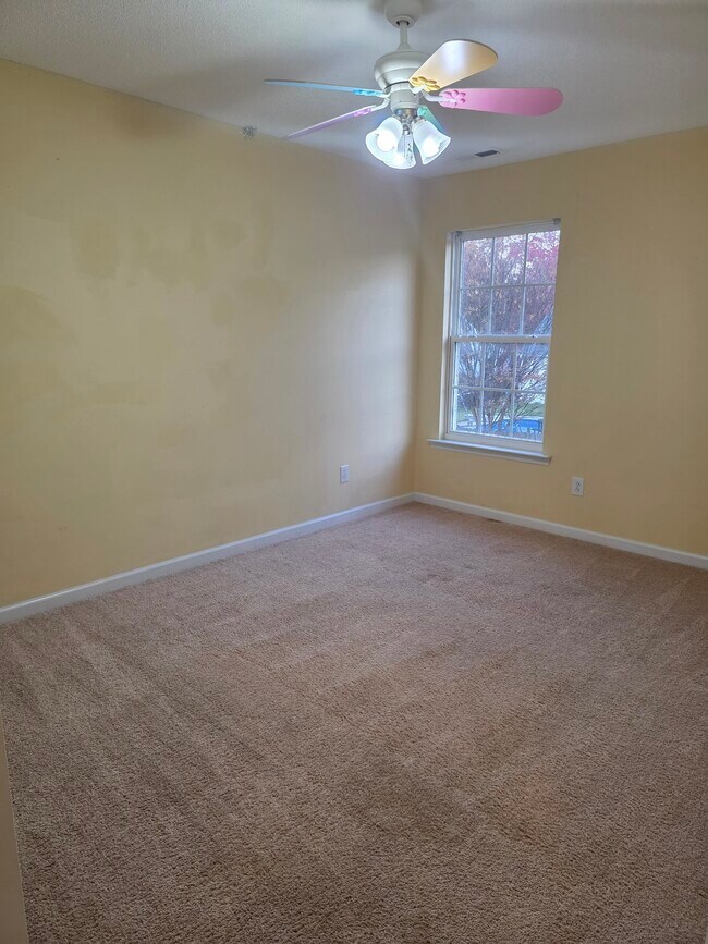 Building Photo - 3004 Knottsberry Way