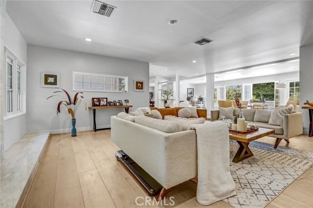 Building Photo - 4936 Matula Dr