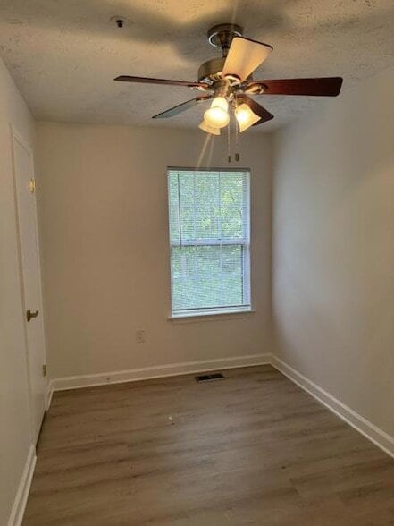 Building Photo - 172 Azalea Ct