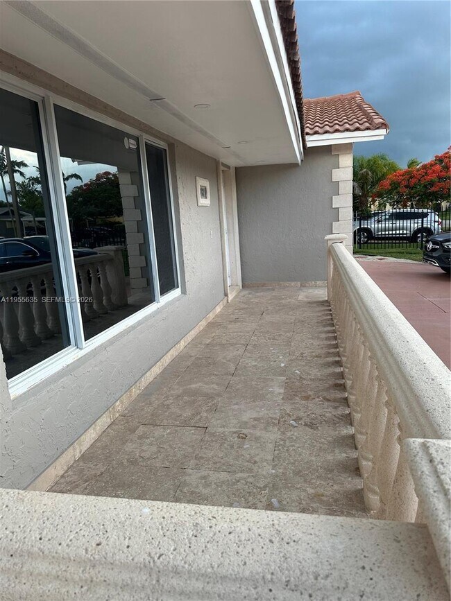 Building Photo - 10805 SW 165th Terrace