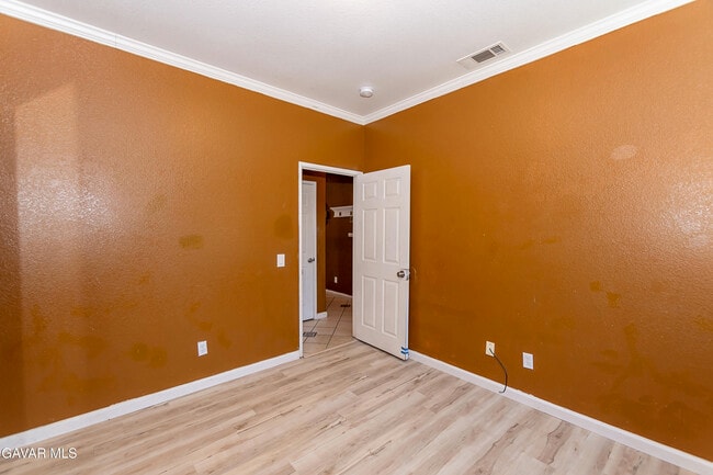 Building Photo - 43963 Glenraven Rd
