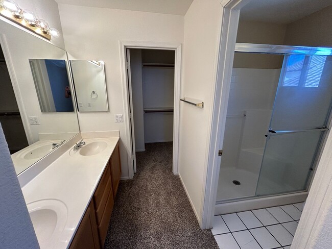 Building Photo - 1099 W Seagull Dr