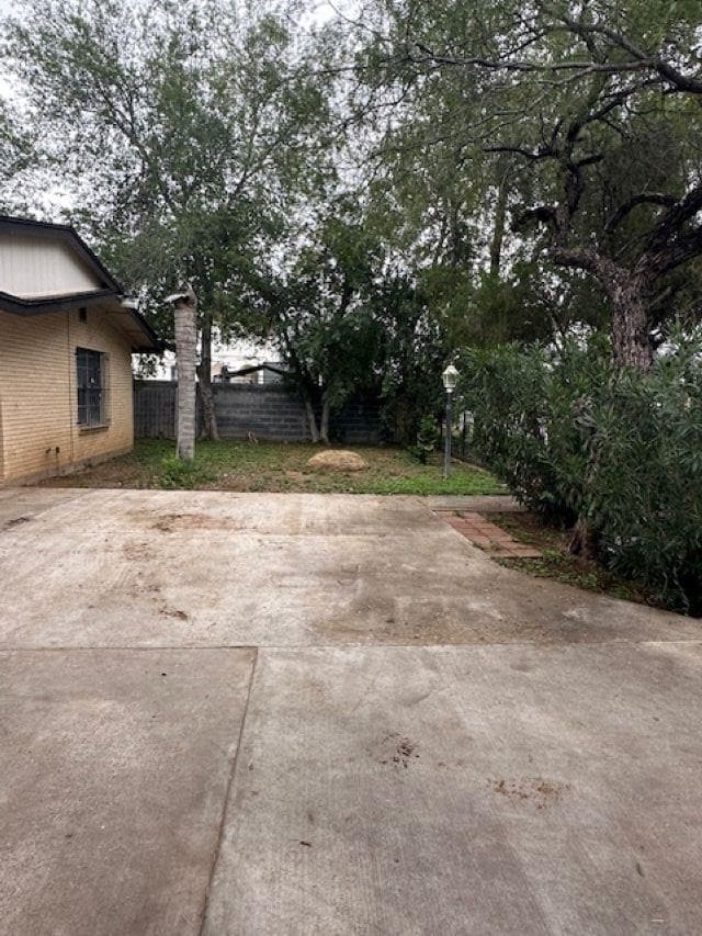 Building Photo - 1702 Cortez St