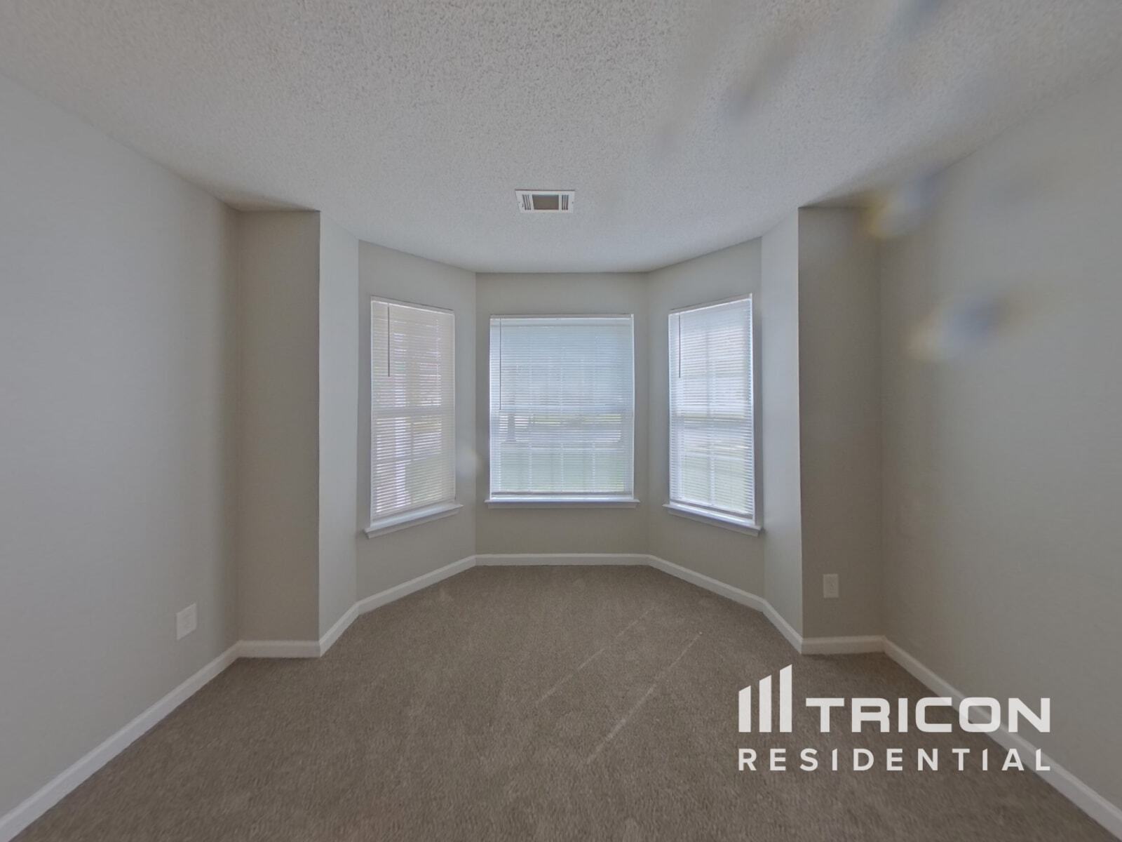 Building Photo - 4012 Rosebud Park Dr