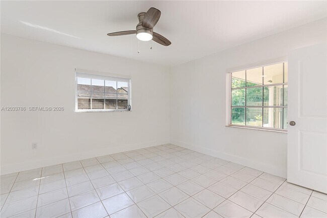 Building Photo - 15881 SW 139th Ave