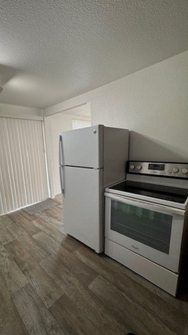 Building Photo - 18427-18429 SE Yamhill St