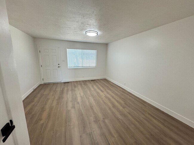 Building Photo - 235 W 400 N