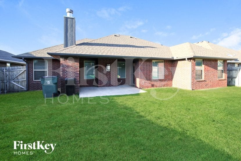 Building Photo - 9212 NW 91st St