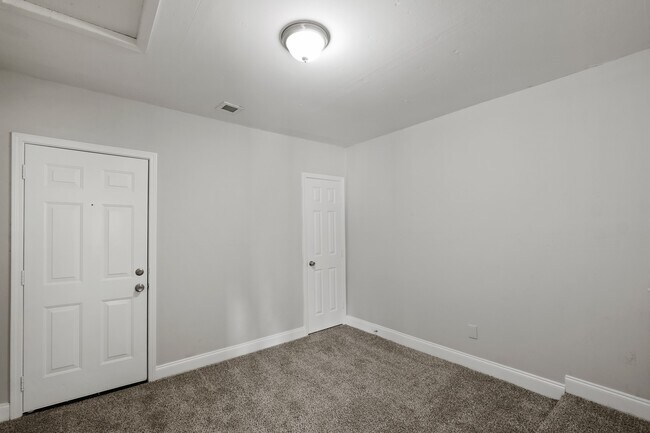 Building Photo - 13702 Tanvern Ct