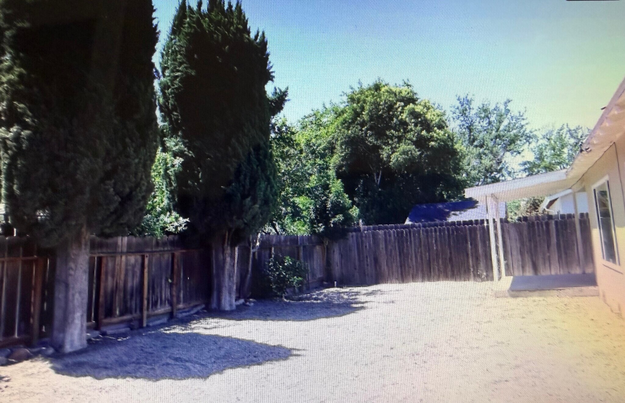 Building Photo - 1820 Celeste Dr