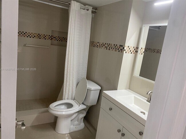 Building Photo - 7118 Bonita Dr