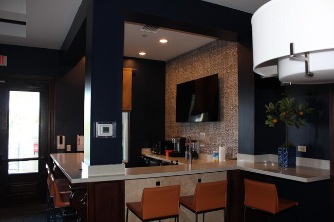 Building Photo - 3302 Tuscany Way