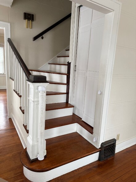 Building Photo - 269 Maxwell St