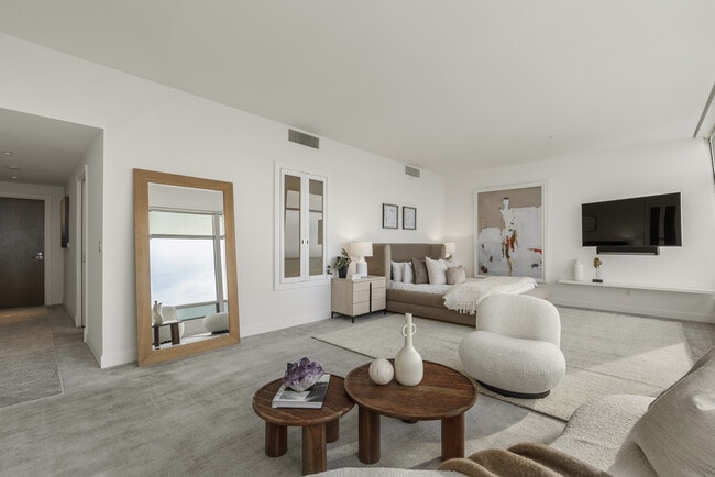 Building Photo - 900 W Olympic Blvd