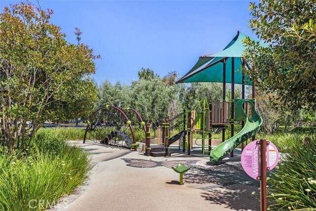Building Photo - 717 Spring Gdn