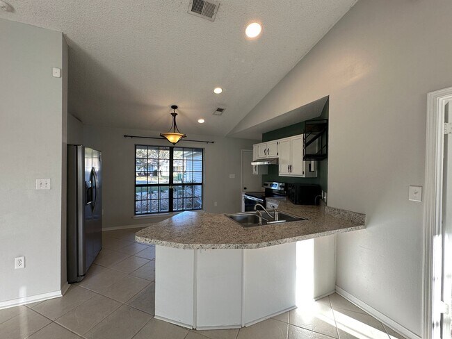 Building Photo - 1500 Kruse Dr