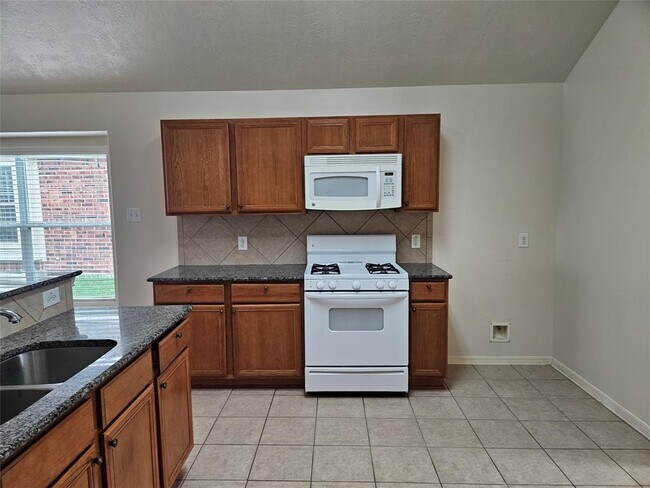 Building Photo - 9610 Sunflower Bluff Ln