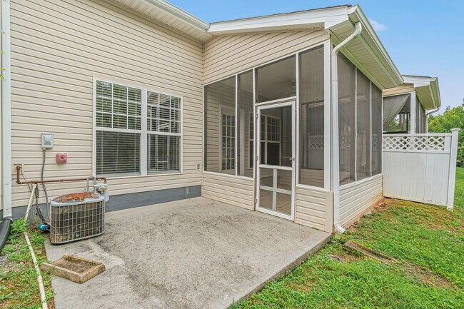 Building Photo - 10810 Carpenter Run Ln