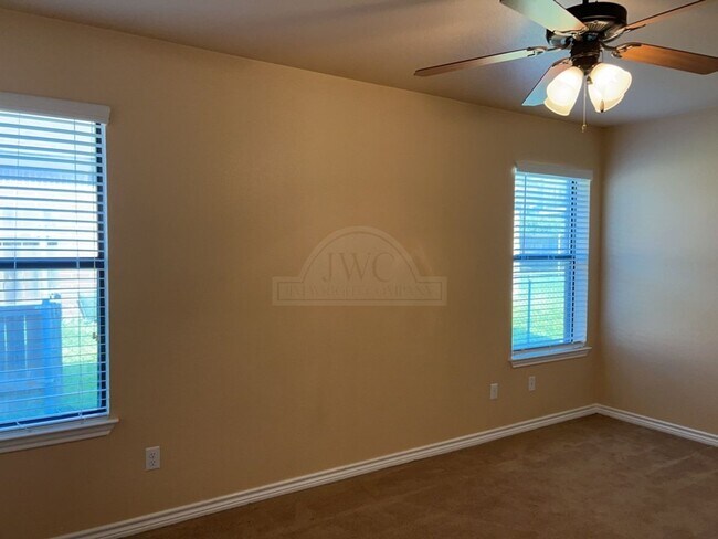 Building Photo - 4905 Autumn Valley Dr