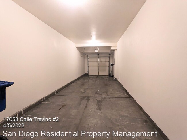 Building Photo - 2 br, 3 bath House - 17058 Calle Trevino U...