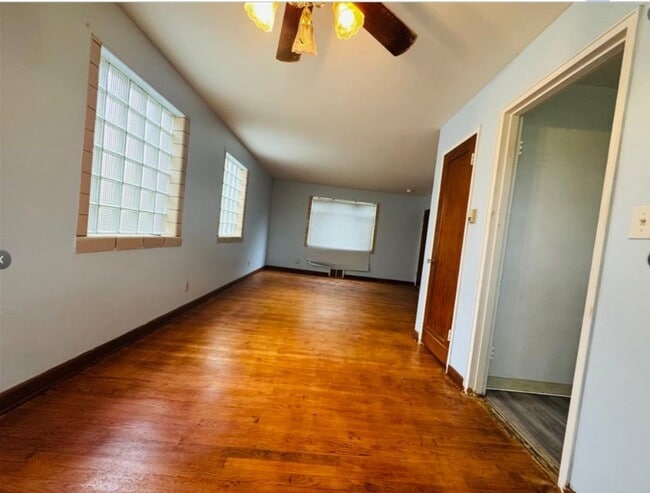 Building Photo - 43 Howard Ave