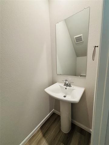 Building Photo - 912 Santa Lucia Dr