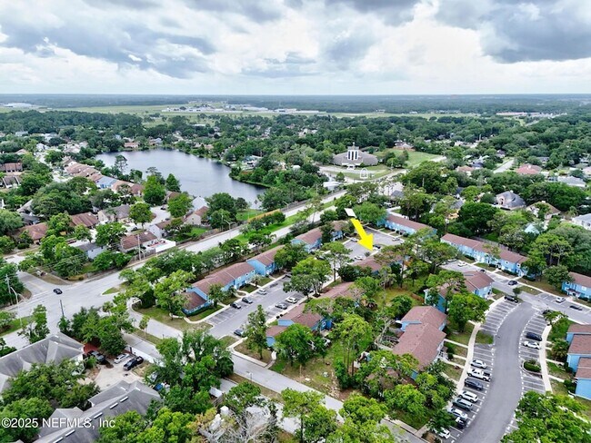 Building Photo - 11359 Bedford Oaks Dr