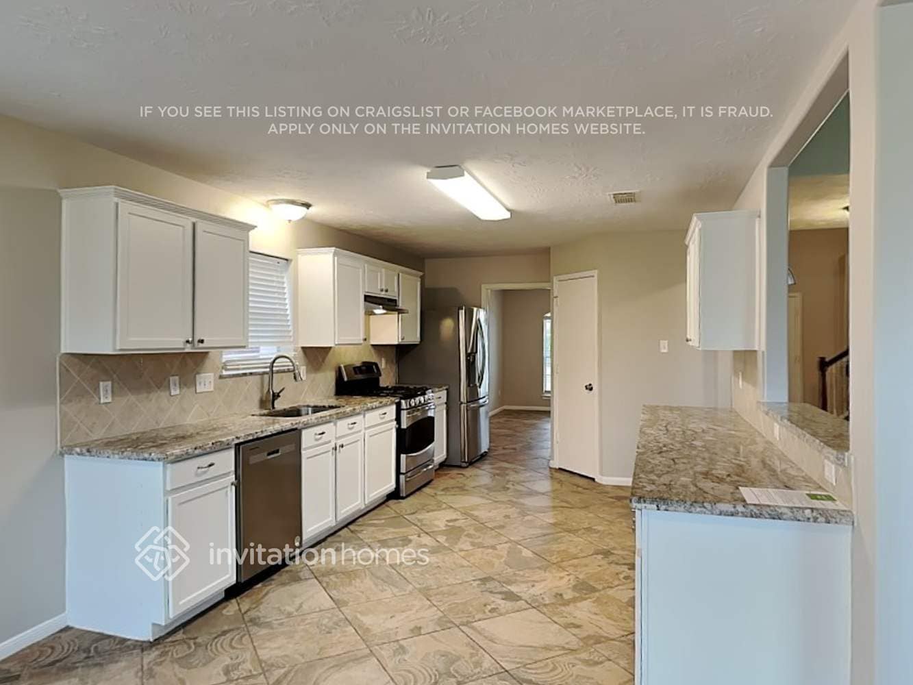 Building Photo - 11223 S Country Club Green Dr