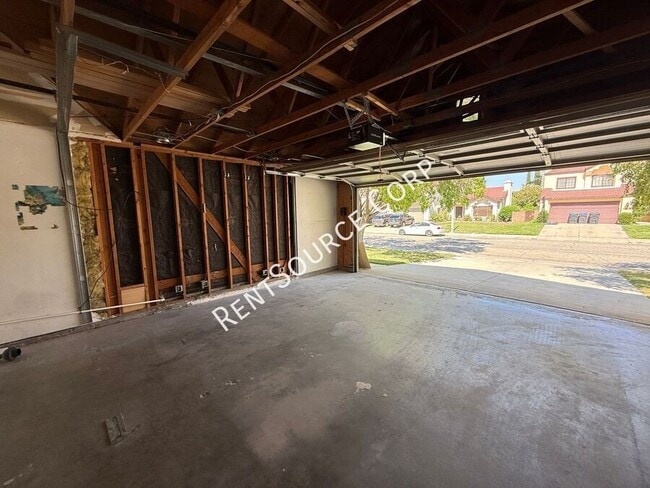 Building Photo - 44249 Halcom Ave