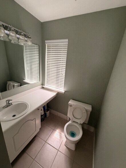 Building Photo - 252 Kips Ct