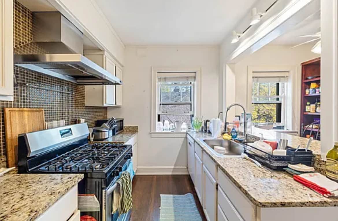 Building Photo - 721 Foster St