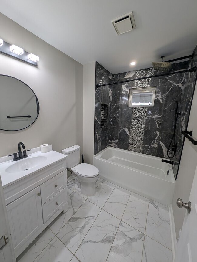 Building Photo - 3Bed/2 Bath Home in Southside -- Available NOW!