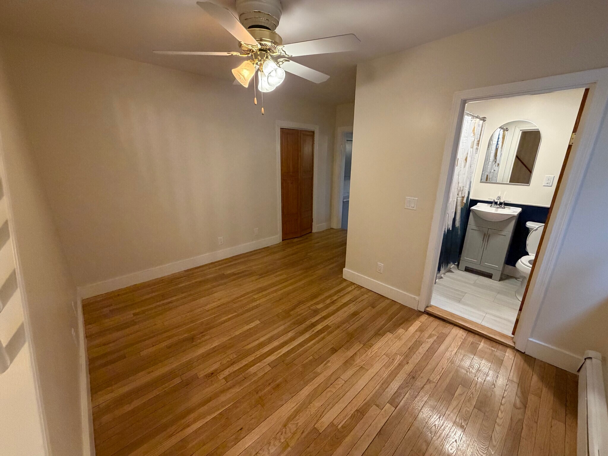 Building Photo - 67 Oak St