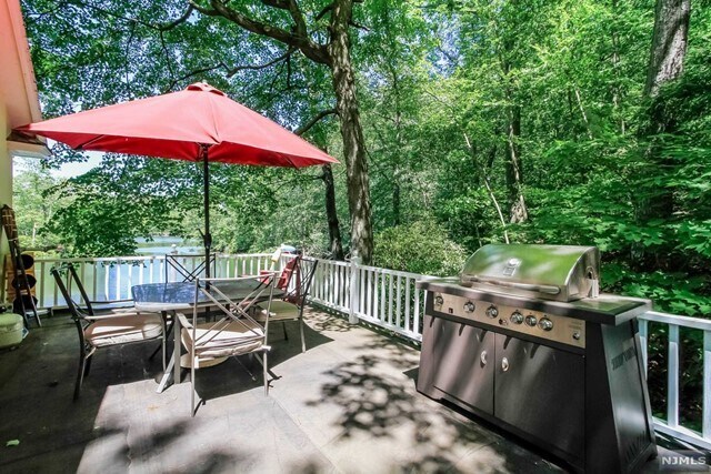 Building Photo - 28 Turners Lake Dr
