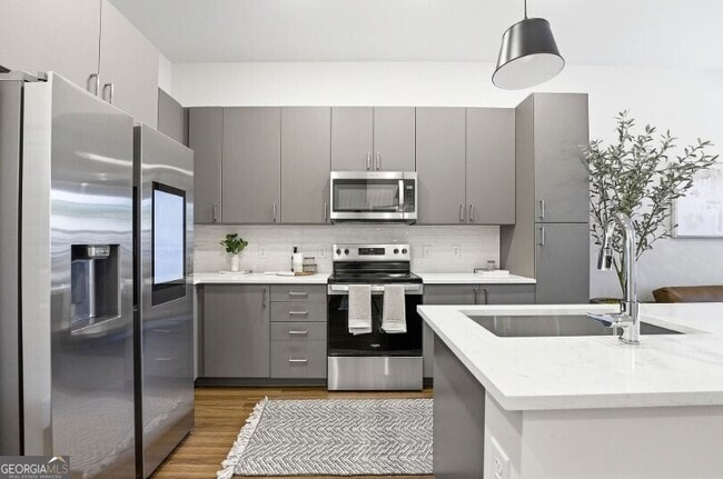 Building Photo - 1400 Lake Hearn Dr NE