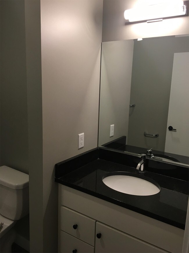 Building Photo - 157 S Kalamazoo Mall