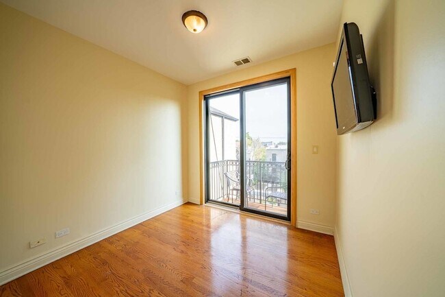 Building Photo - 3123 W Washington Blvd