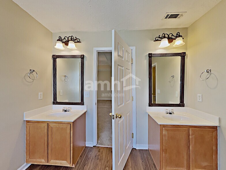 Building Photo - 1417 Prescott Ct