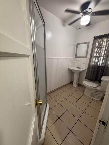 Restroom - 20 H St
