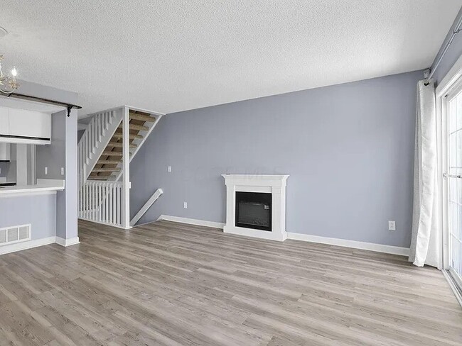 Building Photo - 2014 Burbridge Ln