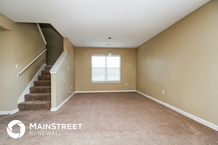 Building Photo - 7327 Fox Creek Dr