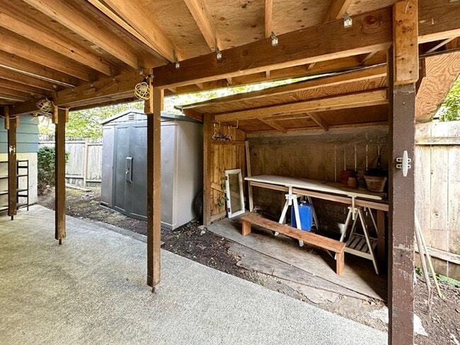Building Photo - 4Bd/2Ba Seattle House