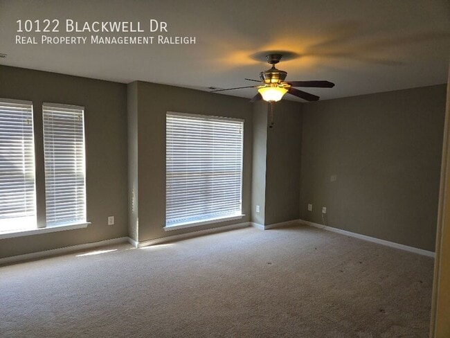 Building Photo - 10122 Blackwell Dr