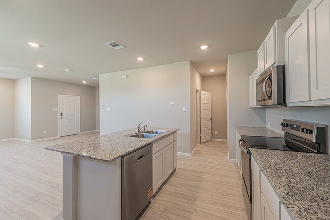 Building Photo - 3000 Pecan Farm Ln