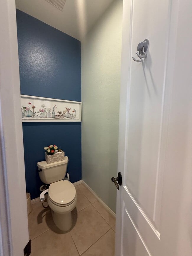 Building Photo - Stonebrook Estates-3 Bedrooms, 3351 SQFT of Luxury & Entertainment