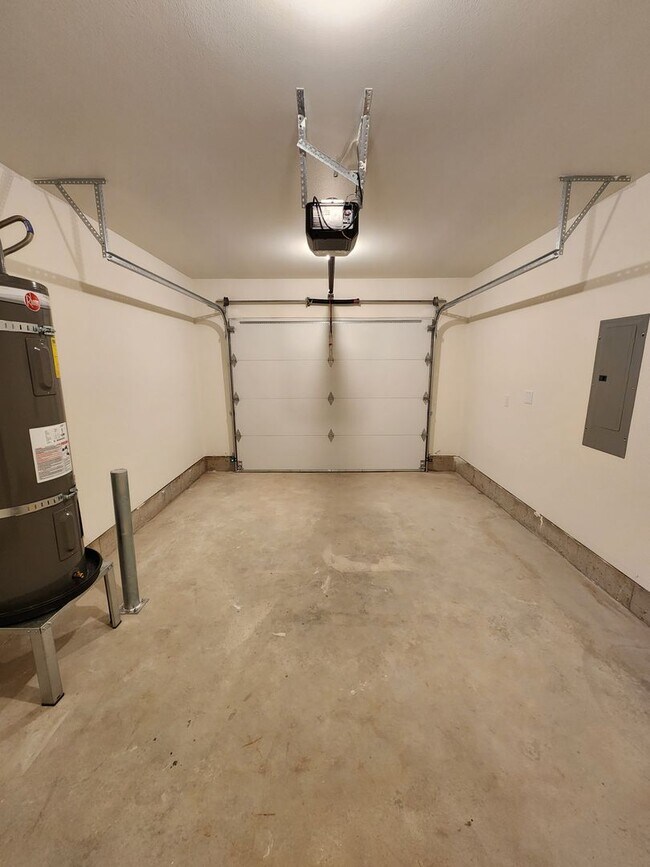 Building Photo - 1006 Peach Rd