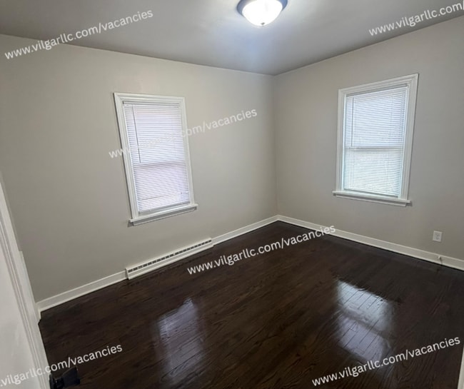 Building Photo - Newly Renovated 2-Bedroom • 1-Bathroom Home