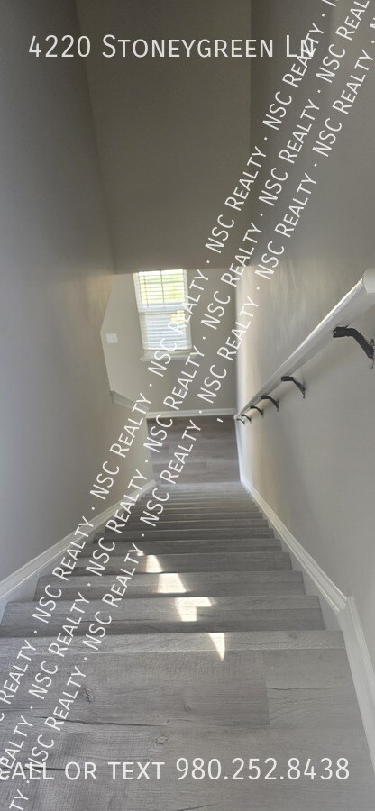 Building Photo - 4220 Stoneygreen Ln