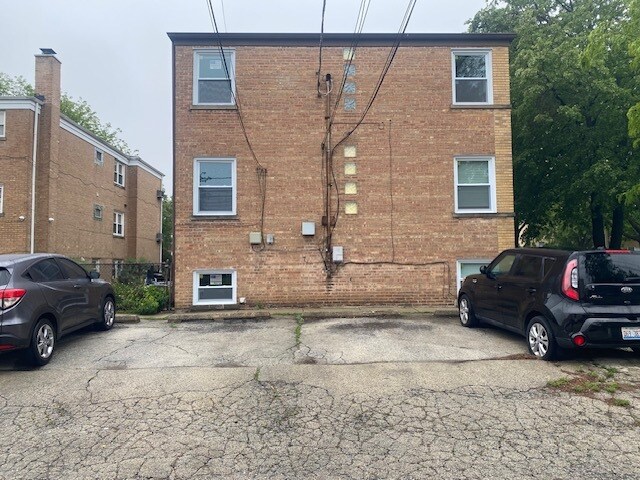 Building Photo - 4925 Greenwood St
