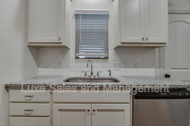 Building Photo - 437 Chalk Hill Ct